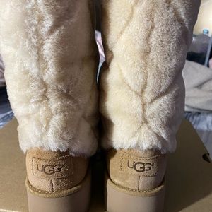 PRELOVED UGG BOOTS